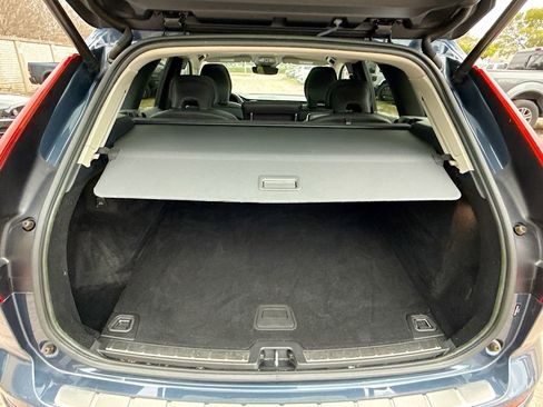 Used 2023 Volvo XC60 B5 Ultimate w/ Protection Package Premier FWD image 30