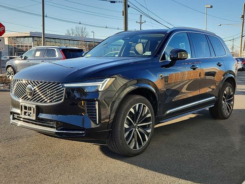 Used 2026 Volvo XC90 B6 Ultra w/ Protection Package image 3