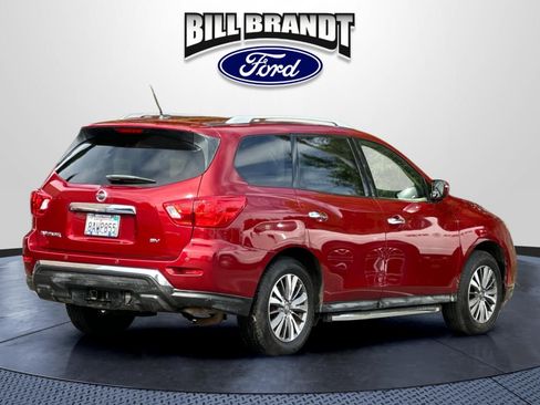 Used 2018 Nissan Pathfinder SV w/ SV Tech Package FWD image 3