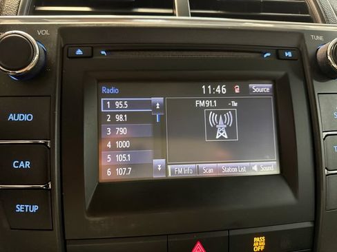Used 2017 Toyota Camry XLE FWD image 13