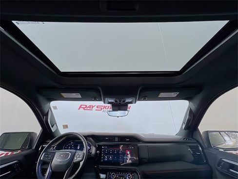 Used 2025 GMC Sierra 1500 AT4 w/ AT4 Premium Package image 25