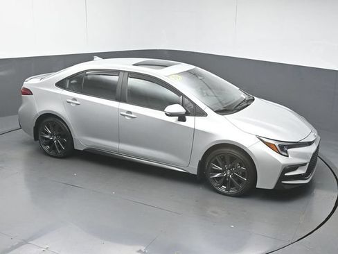 Used 2025 Toyota Corolla XSE FWD image 39
