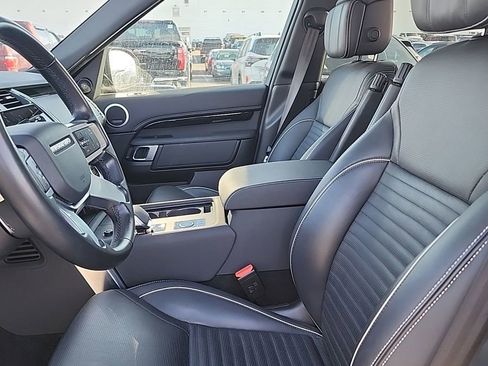 Used 2023 Land Rover Discovery S R-Dynamic image 10