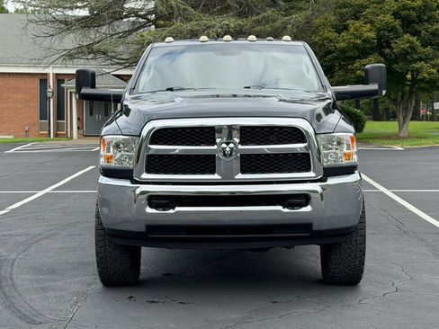 Used 2017 RAM 3500 Tradesman w/ Chrome Appearance Group AWD/4WD image 3