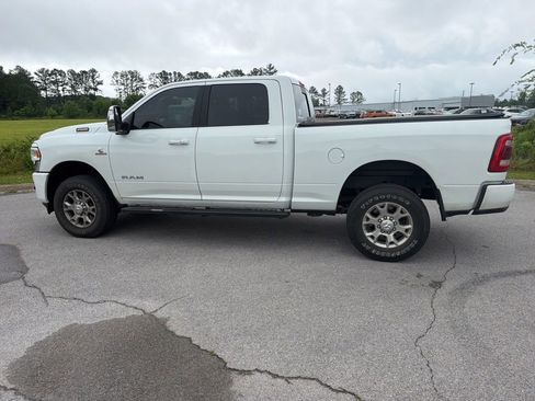 Used 2024 RAM 2500 Laramie AWD/4WD image 10
