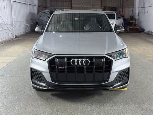 Used 2021 Audi SQ7 Premium Plus w/ Executive Package AWD/4WD image 2