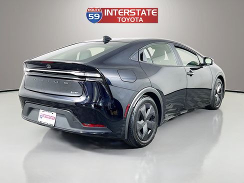 Used 2026 Toyota Prius Plug-In Hybrid FWD image 7