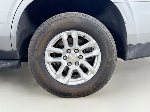 Used 2025 Chevrolet Tahoe LT AWD/4WD image 25