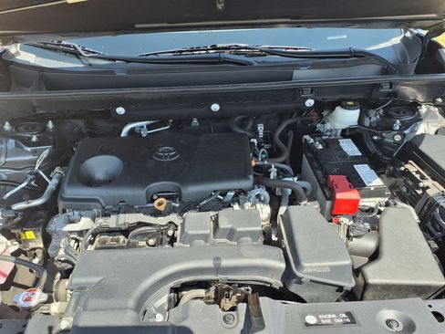 Used 2024 Toyota RAV4 XLE FWD image 38