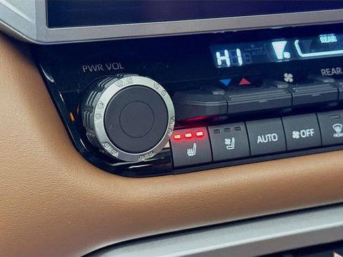 Used 2025 Toyota Sequoia 1794 Edition image 20