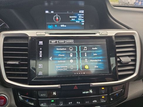 Used 2017 Honda Accord Touring image 17