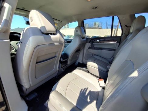Used 2017 Buick Enclave Premium AWD/4WD image 38