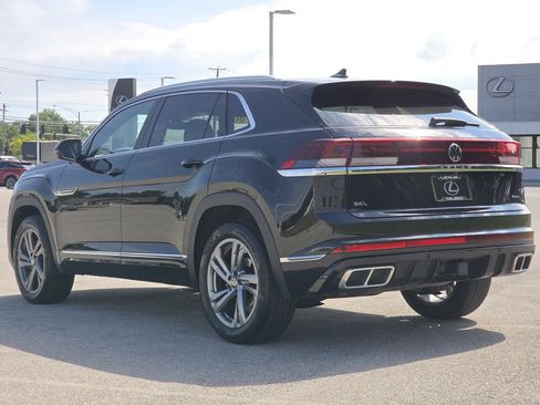 Used 2024 Volkswagen Atlas Cross Sport SEL R-Line AWD/4WD image 8