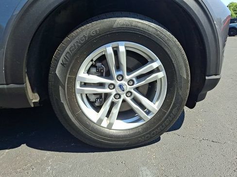 Used 2023 Ford Explorer XLT w/ Equipment Group 202A AWD/4WD image 8