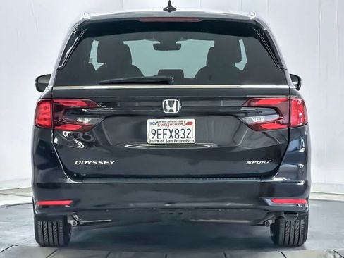 Used 2023 Honda Odyssey Sport image 7