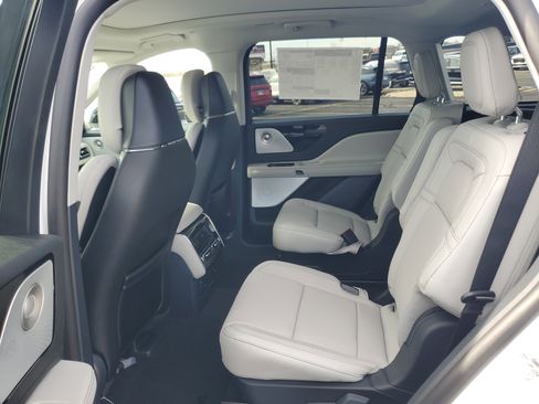 New 2026 Lincoln Aviator Reserve image 19