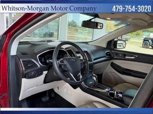 Used 2018 Ford Edge Titanium w/ Equipment Group 301A FWD image 10