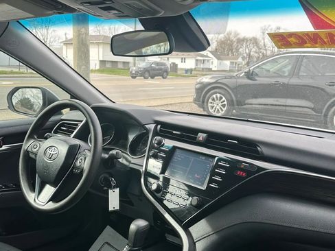 Used 2019 Toyota Camry LE FWD image 16
