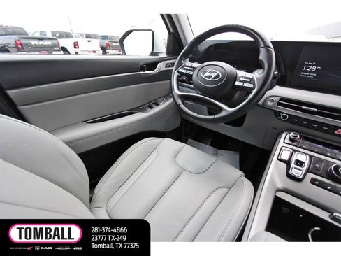 Used 2024 Hyundai Palisade SEL w/ Premium Package image 9