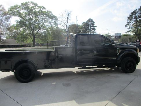 Used 2018 Ford F450 XL w/ Power Equipment Group image 25