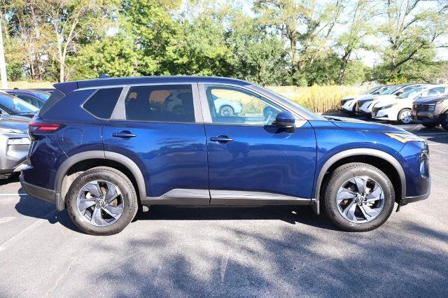 Certified 2025 Nissan Rogue SV FWD image 5