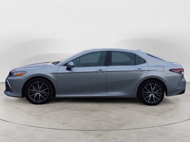 Used 2024 Toyota Camry XLE w/ Navigation Package AWD/4WD image 8