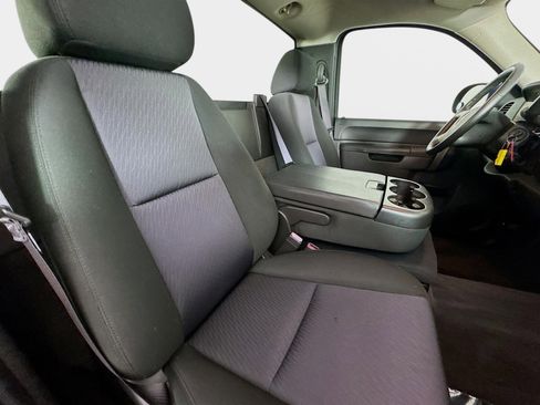 Used 2014 GMC Sierra 2500 SLE w/ Snow Plow Prep Package image 21