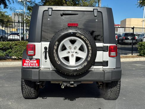 Used 2010 Jeep Wrangler Unlimited Sport image 13