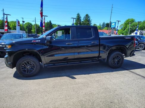Used 2021 Chevrolet Silverado 1500 Custom Trail Boss w/ Midnight Edition AWD/4WD image 8