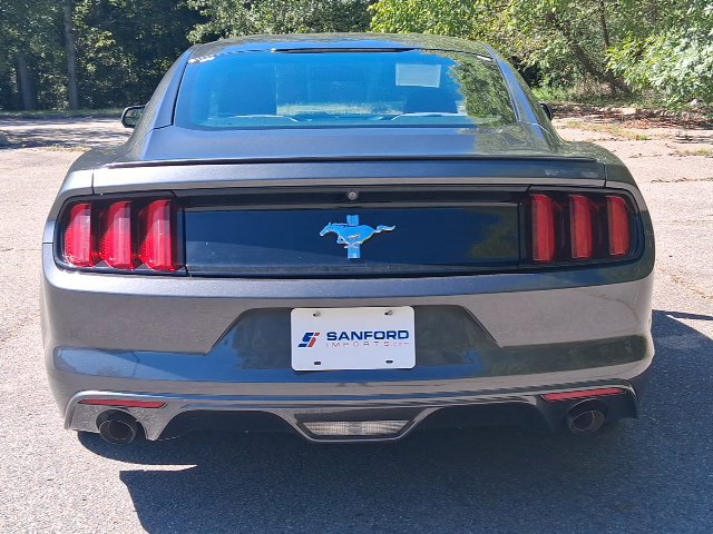 Used 2016 Ford Mustang Coupe w/ Equipment Group 051A RWD image 4