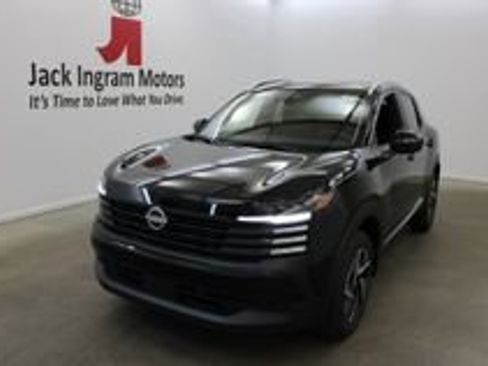 New 2026 Nissan Kicks SV w/ SV Premium Package image 2