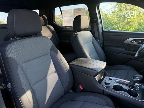 Used 2023 Chevrolet Traverse LT FWD image 24
