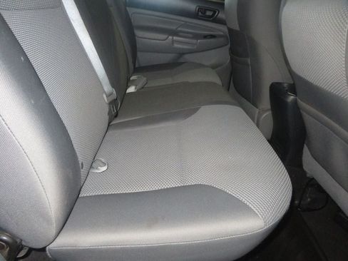 Used 2014 Toyota Tacoma 4x4 Double Cab w/ TRD Sport Package image 27