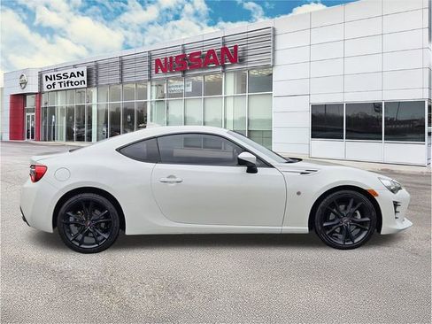 Used 2017 Toyota 86 image 8