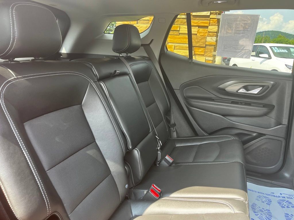 Used 2023 GMC Terrain SLT AWD/4WD image 31