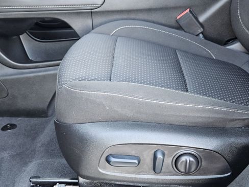 Certified 2023 GMC Acadia SLE w/ Driver Convenience Package image 31