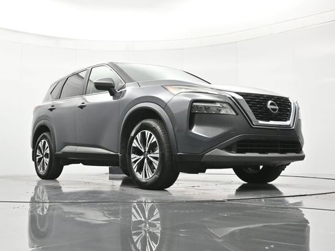 Used 2023 Nissan Rogue SV FWD image 37
