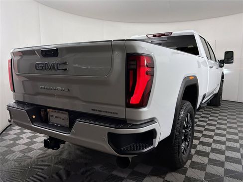 New 2026 GMC Sierra 2500 Denali Ultimate AWD/4WD image 6