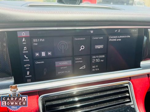 Used 2019 Porsche Panamera image 21