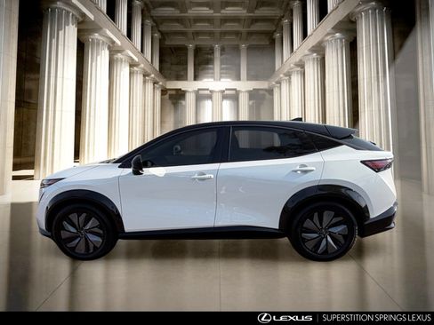 Used 2023 Nissan Ariya AWD image 5