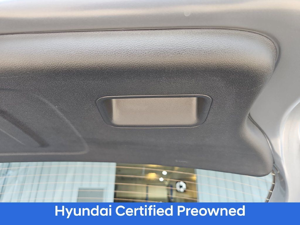 Certified 2023 Hyundai Venue SEL FWD image 13