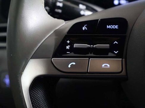 Used 2023 Hyundai Elantra SEL w/ Convenience Package image 36