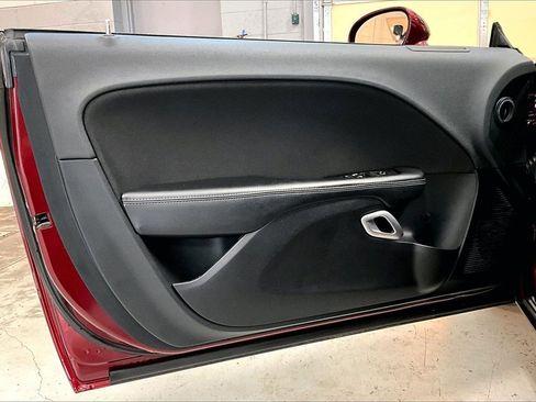 Used 2021 Dodge Challenger SXT image 25