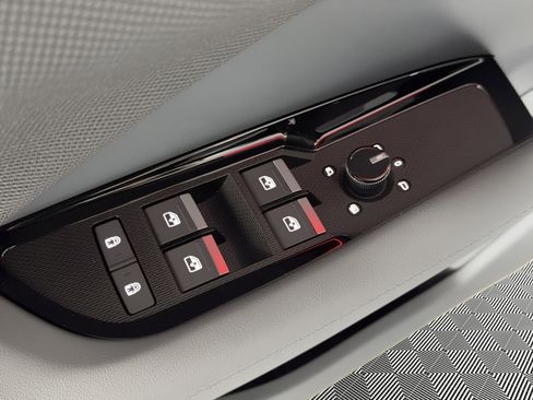 New 2026 Audi Q3 quattro 2.0T AWD/4WD image 15