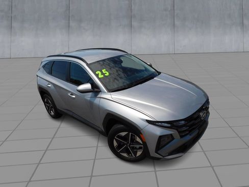 Used 2025 Hyundai Tucson SEL FWD image 2