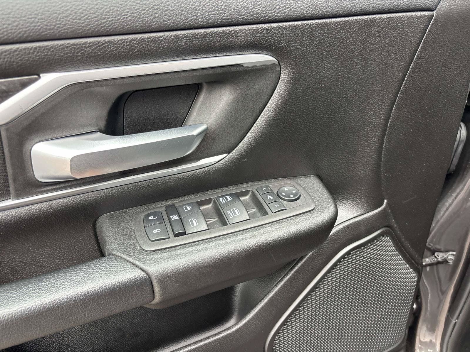 Used 2023 RAM 1500 Big Horn AWD/4WD image 12