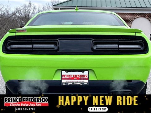 Used 2015 Dodge Challenger R/T w/ Quick Order Package 22B R/T image 4