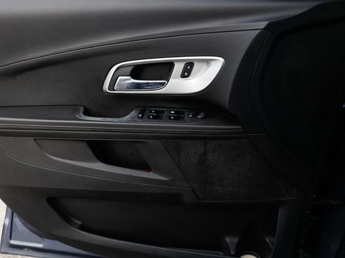 Used 2013 Chevrolet Equinox LS image 35