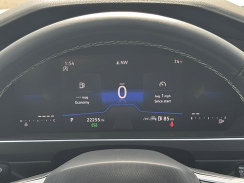 Used 2024 Volkswagen Tiguan SE image 14