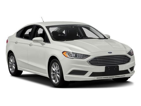 Used 2018 Ford Fusion SE w/ Fusion SE Technology Package FWD image 9